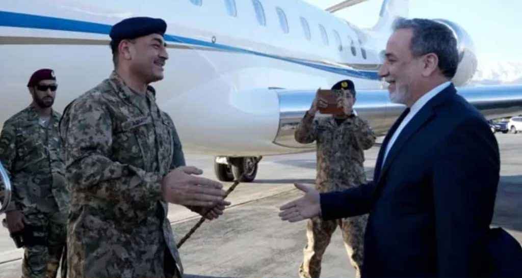 ‘যুক্তরাষ্ট্রের বার্তা নিয়ে’ ইরানে পাকিস্তানি সেনাপ্রধান