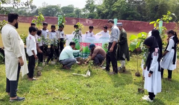 নকশী বাংলা ফাউন্ডেশনের মাসব্যাপী বৃক্ষরোপণ কর্মসূচি শুরু